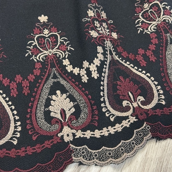 Japanese Designer Chic Embroidered Pleated Scalloped Edge A-Line 100% Wool Skirt - Picture 3 of 7